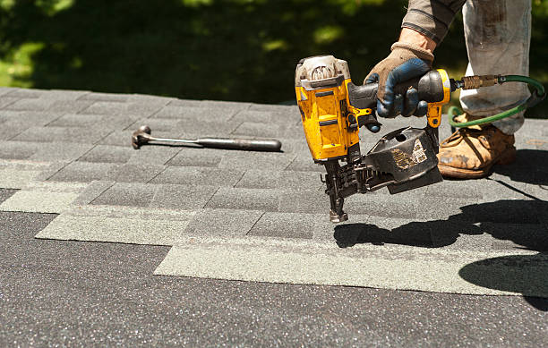 Best Roof Gutter Cleaning  in Corcoran, CA